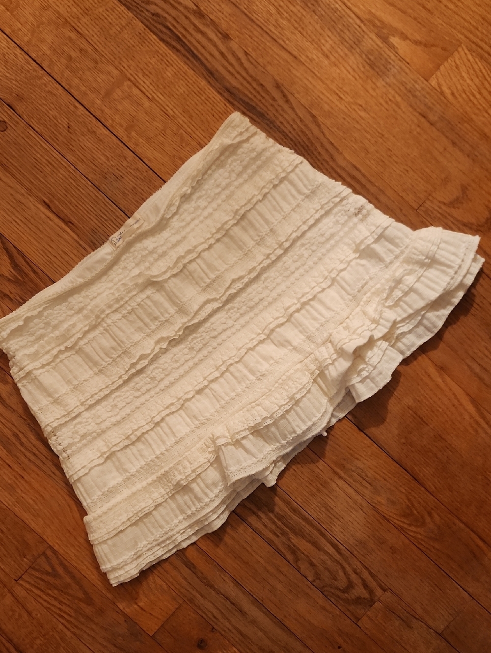 Demitria Areopostale Cream Ruffled Tiered Mini Skirt